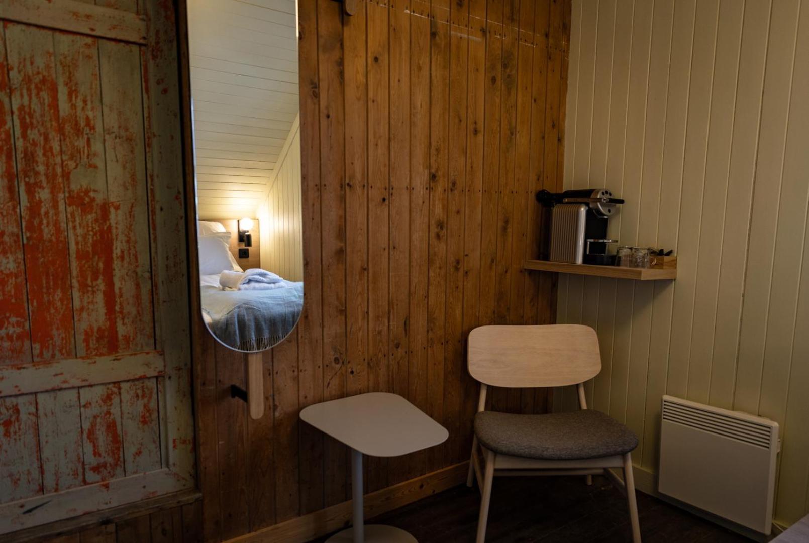 Skata Boutique Hotel Henningsvær Buitenkant foto