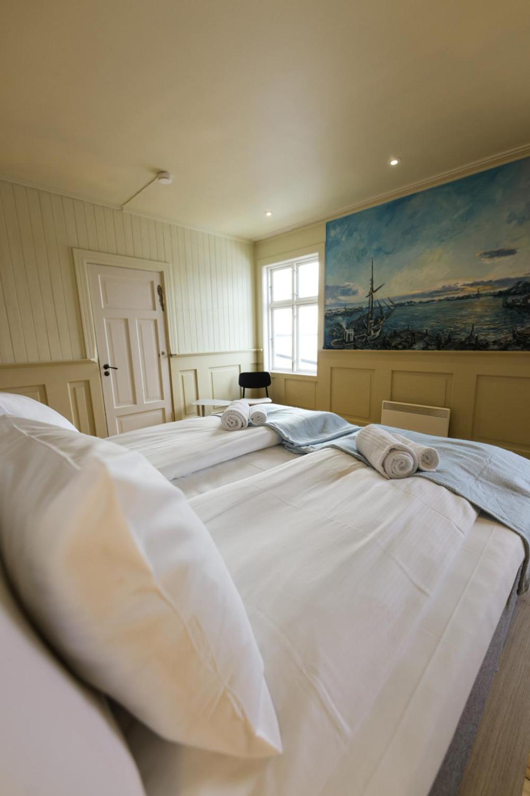 Skata Boutique Hotel Henningsvær Buitenkant foto