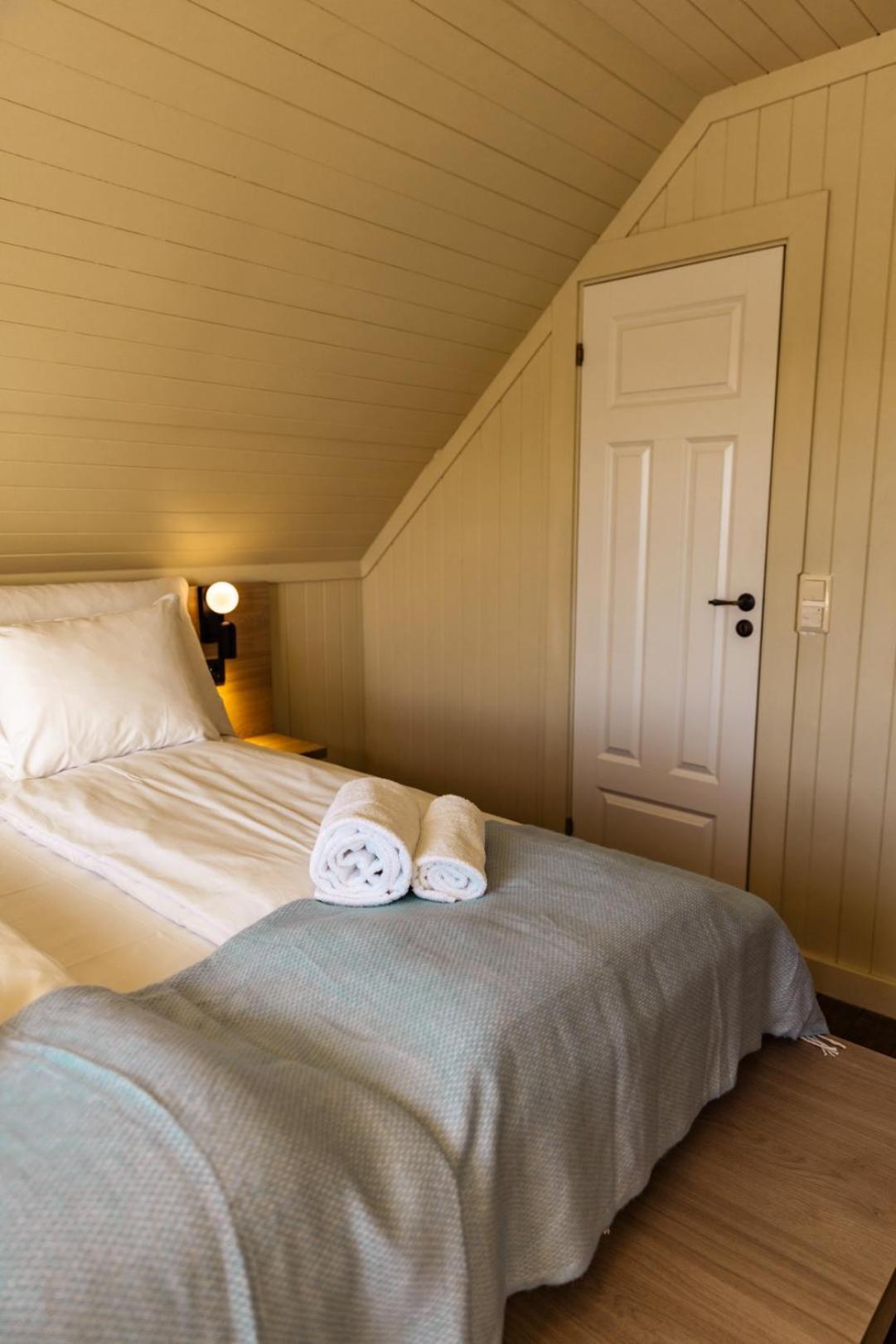 Skata Boutique Hotel Henningsvær Buitenkant foto