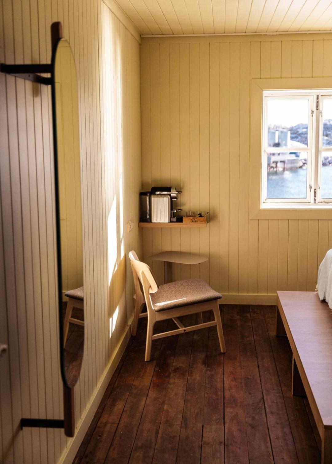 Skata Boutique Hotel Henningsvær Buitenkant foto