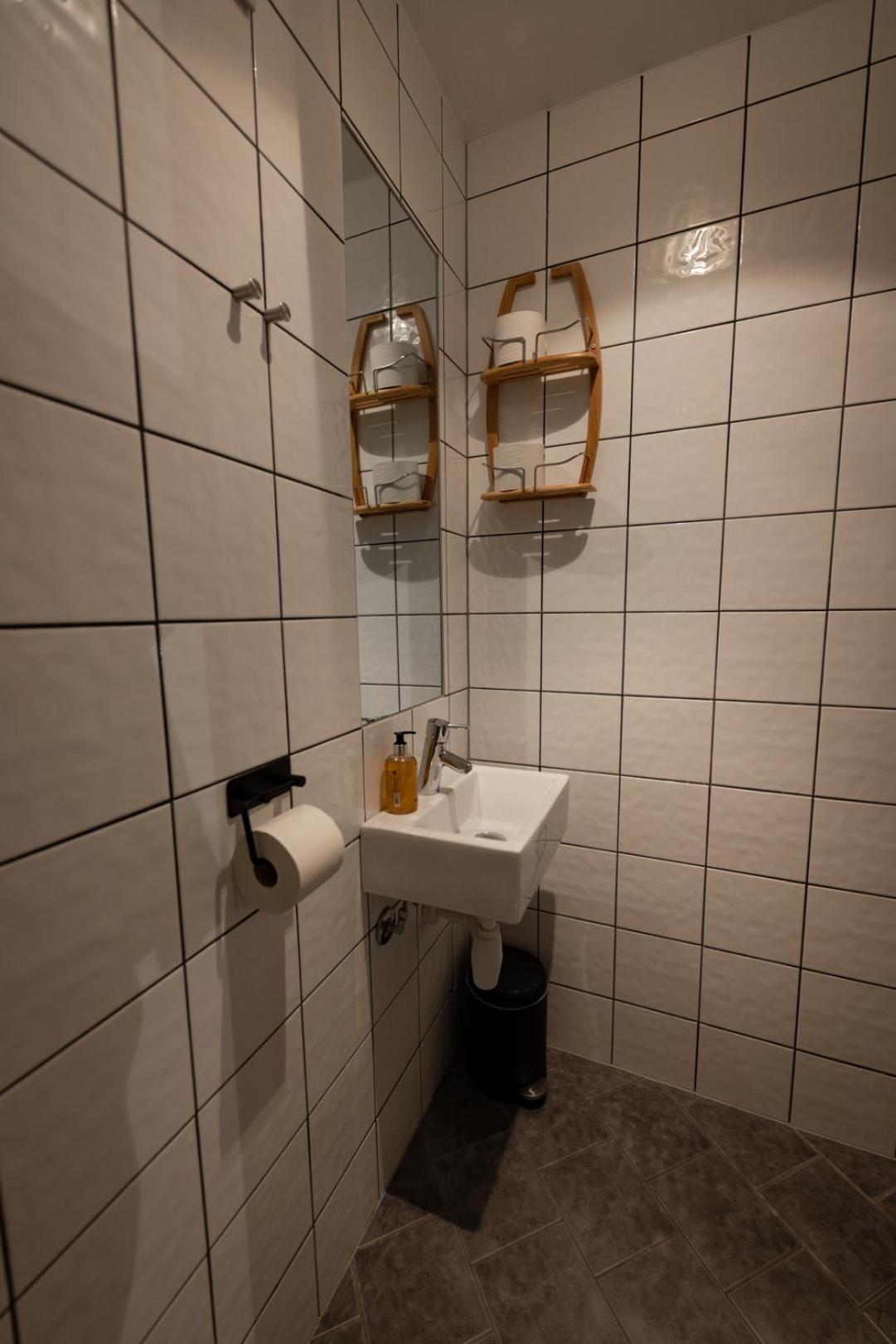 Skata Boutique Hotel Henningsvær Buitenkant foto
