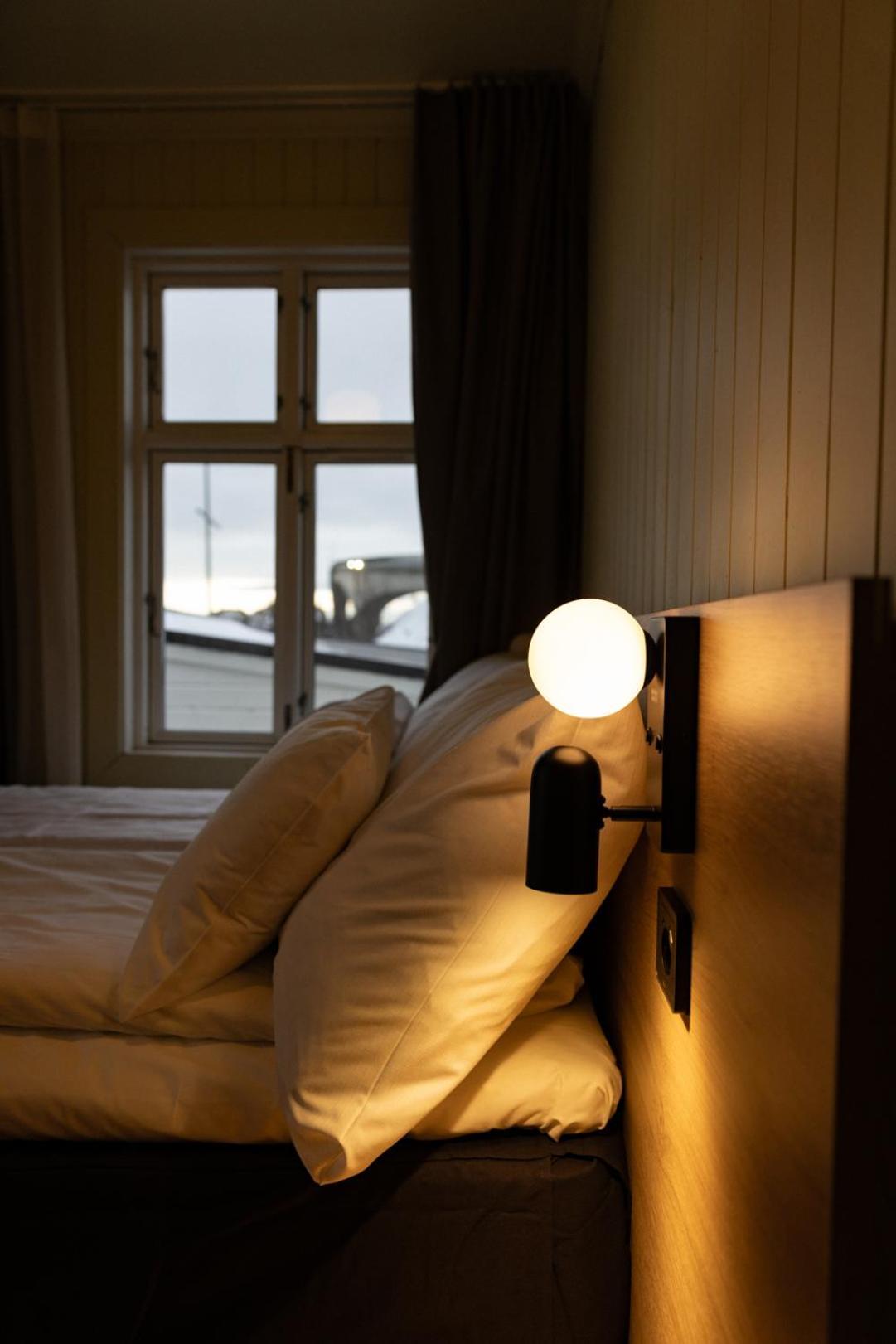 Skata Boutique Hotel Henningsvær Buitenkant foto