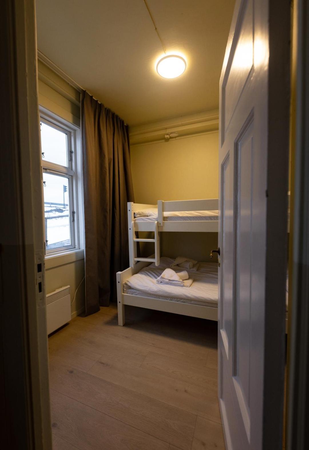 Skata Boutique Hotel Henningsvær Buitenkant foto