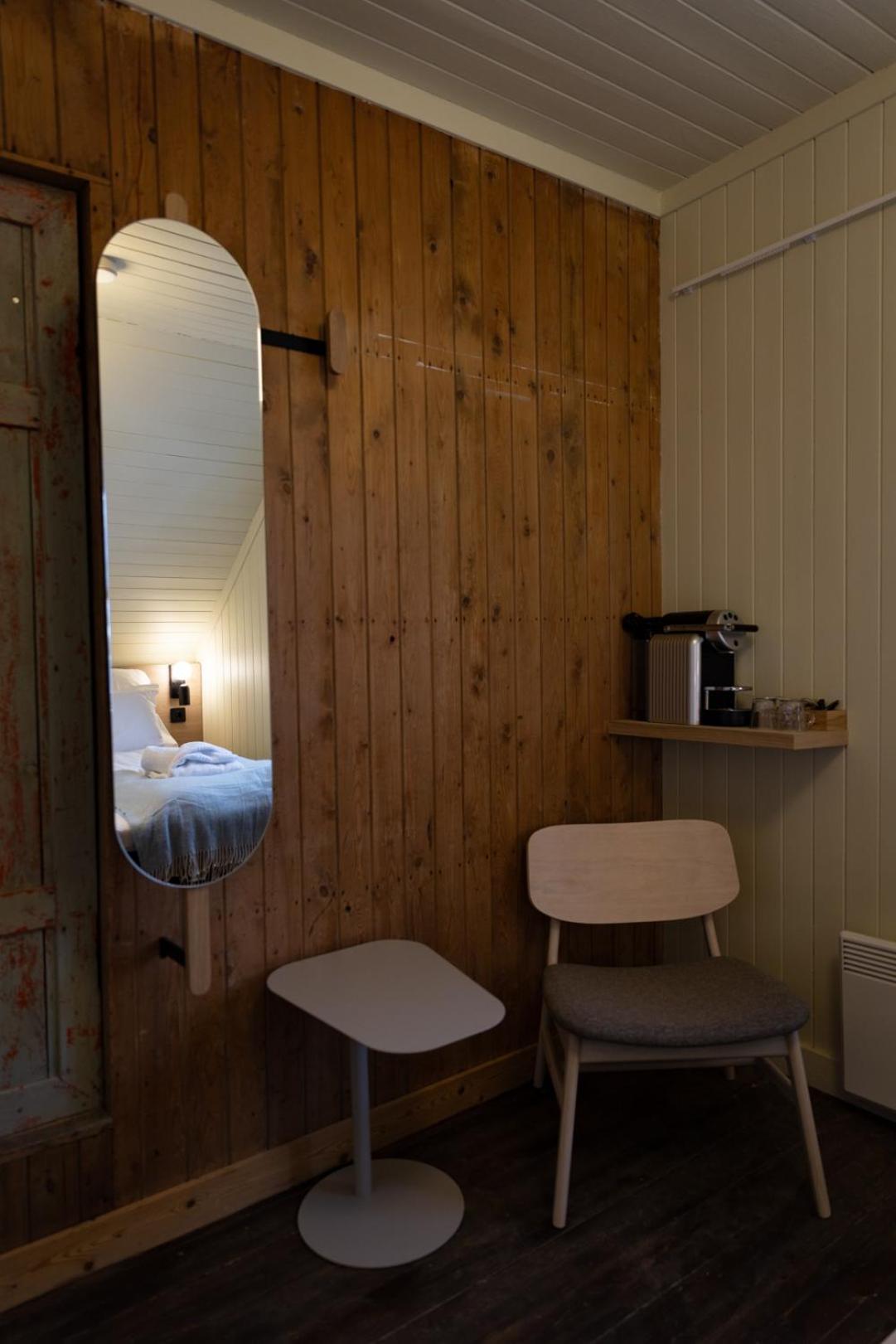 Skata Boutique Hotel Henningsvær Buitenkant foto