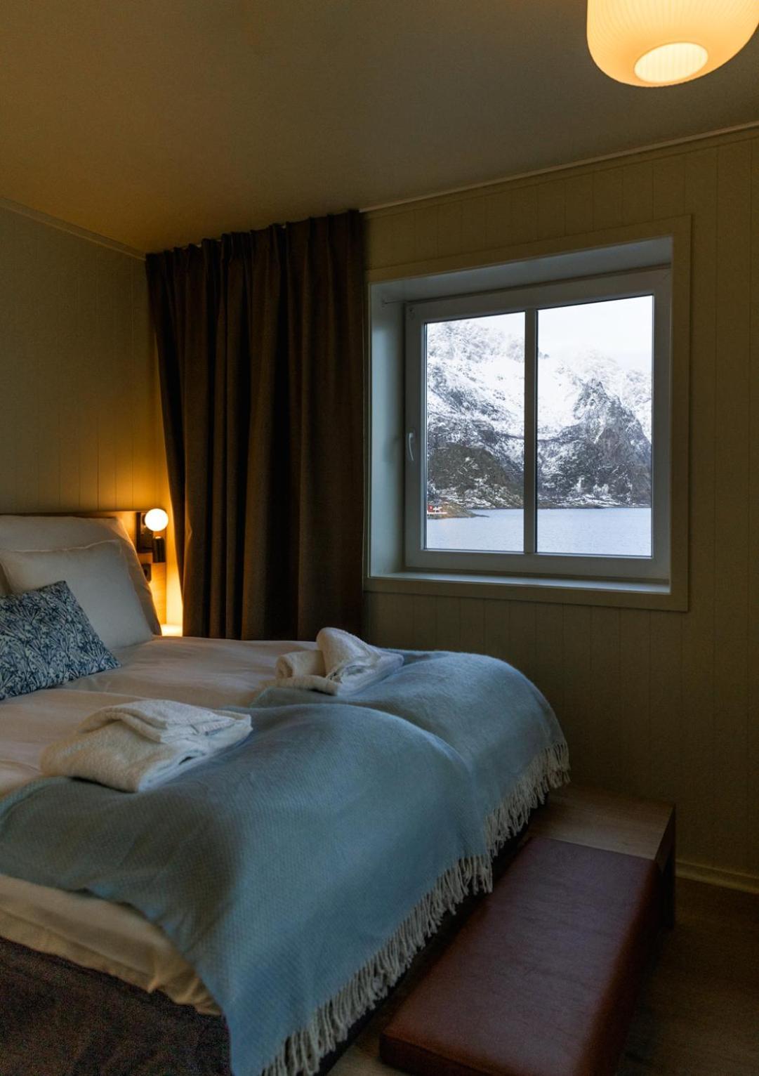 Skata Boutique Hotel Henningsvær Buitenkant foto