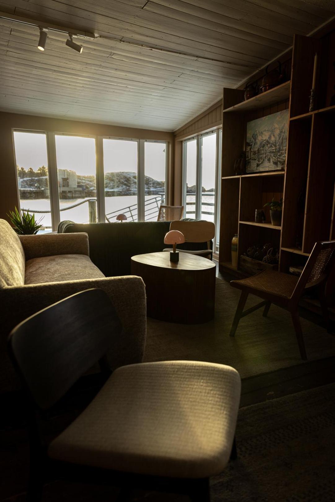 Skata Boutique Hotel Henningsvær Buitenkant foto