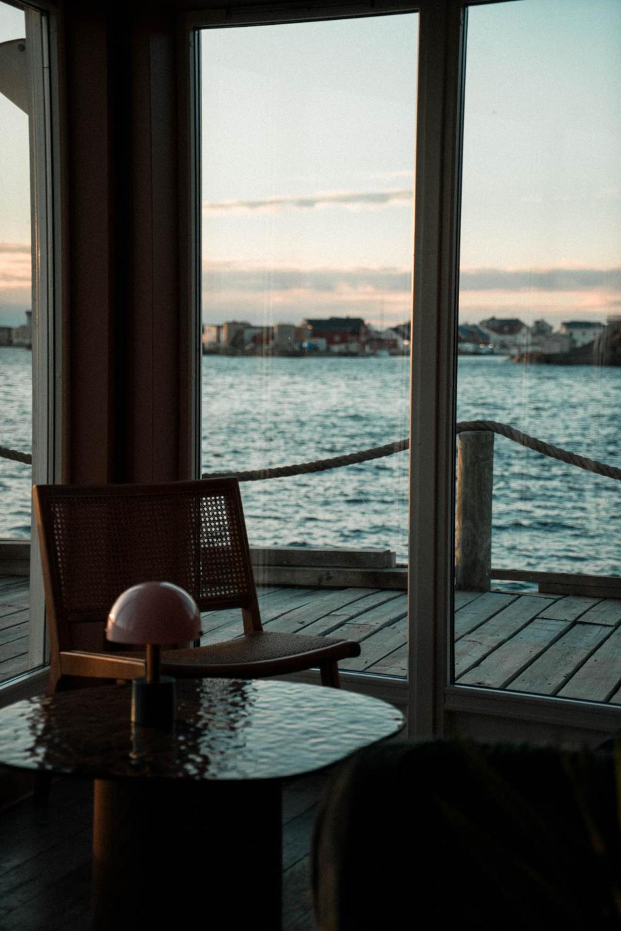 Skata Boutique Hotel Henningsvær Buitenkant foto